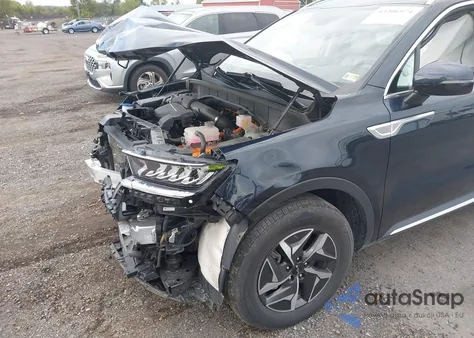 2022 Kia Sorento Hybrid S z USA, uszkodzony, nr VIN KNDRGDLG2N5107368
